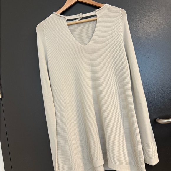 Annette Gortz M (oversized) great condition very minor wear V-Neck Women's Tunic - Picture 5 of 15